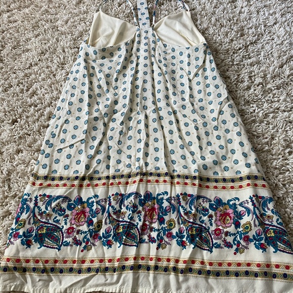 Dress - Picture 3 of 4